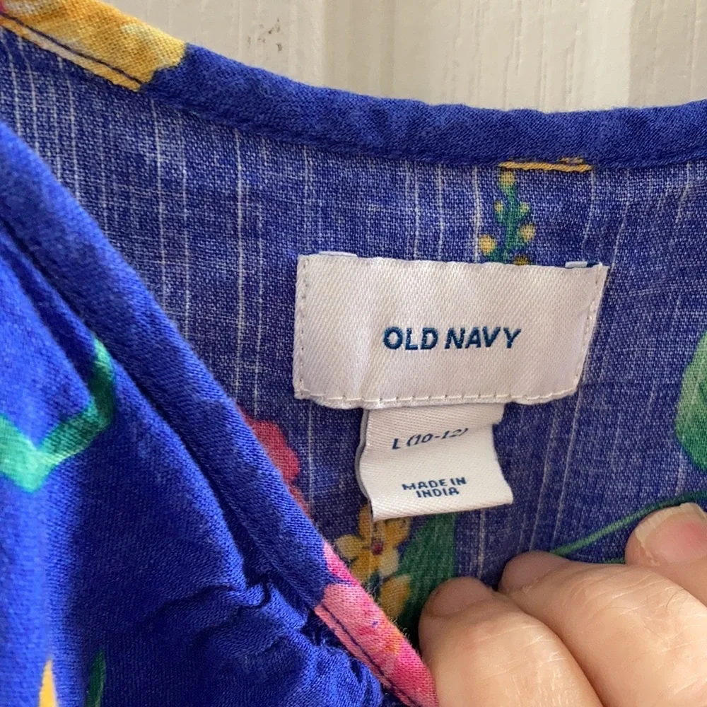 FINAL MARKDOWN Girls old navy top large 10/12